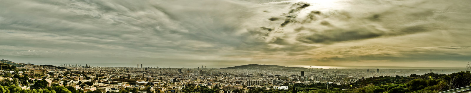barcelona panorama dec2008 by benkodjak